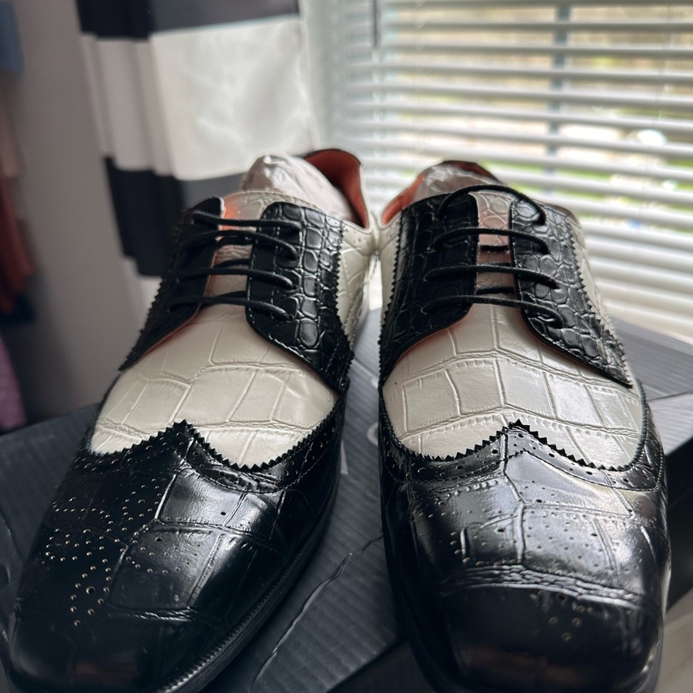 Black Men's Shoes - Size 8.5
